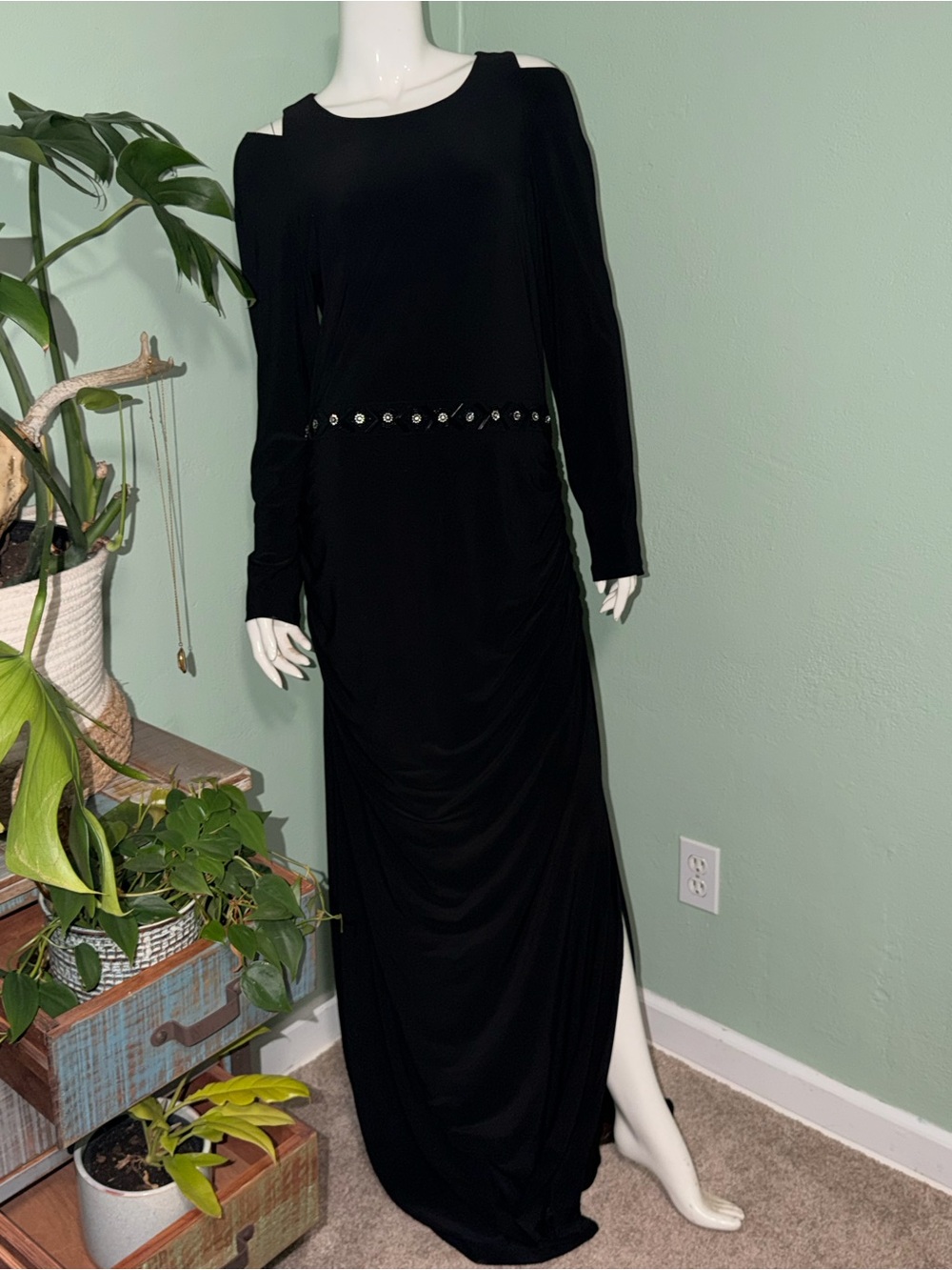 Laundry By Shelli Segal Black Long Sleeve Maxi Dress with Sequin Waist - Picture 2 of 12